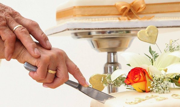 Noces de coton, de soie... comment appeler les anniversaires de mariage ?
